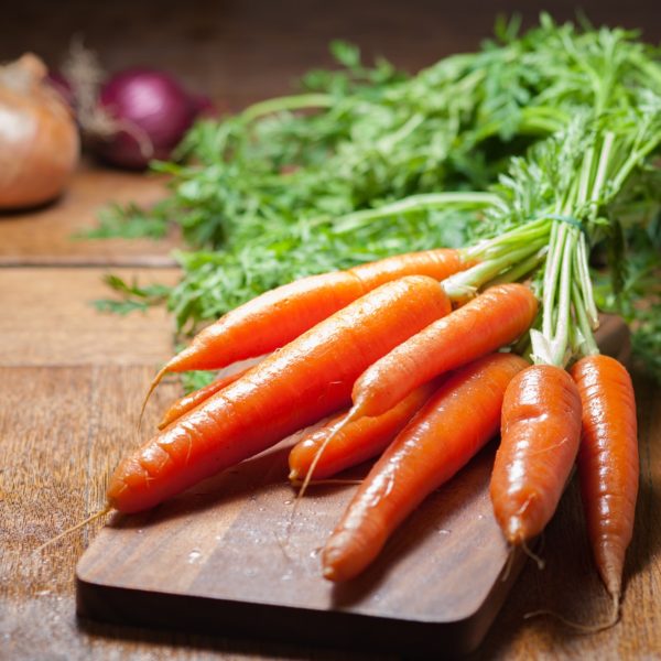 Grow hydroponic carrots